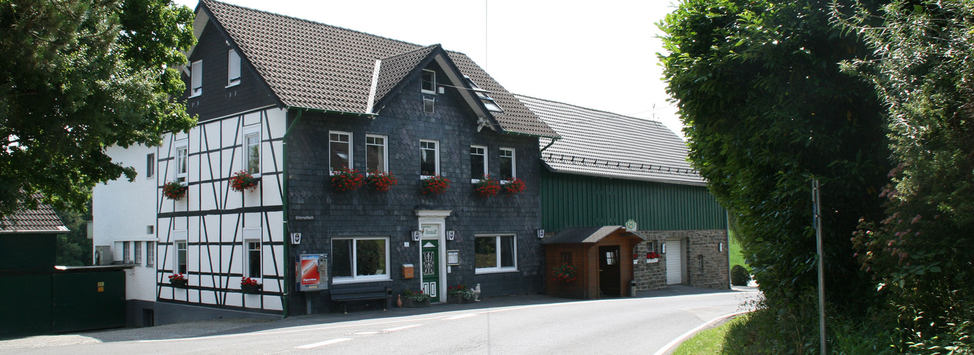 Das knusprige Hähnchenrestaurant im Bergischen Land